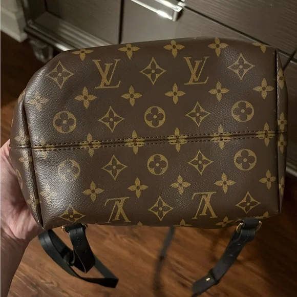 LOUIS VUITTON
Montsouris NM Monogram Canvas Leather Backpack Black - Picture 5 of 10